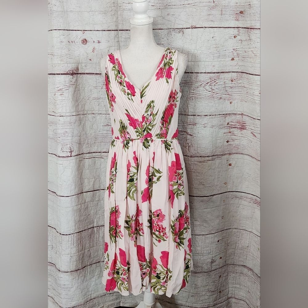 Boden Pink Floral V-Neck Pleated Midi Dress